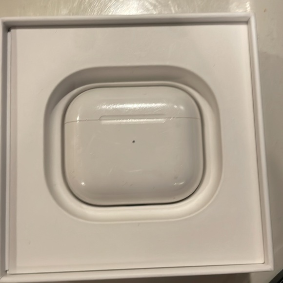 airpods(3rd generation) - Picture 3 of 3